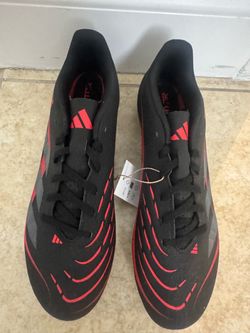 Soccer Cleats- Size 9