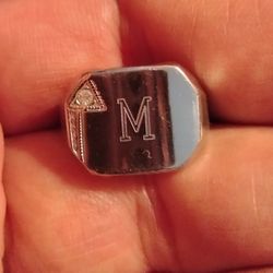 925.Silver Ring with Diamond Chip