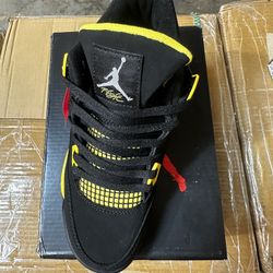 Jordan 4 Yellow Thunders