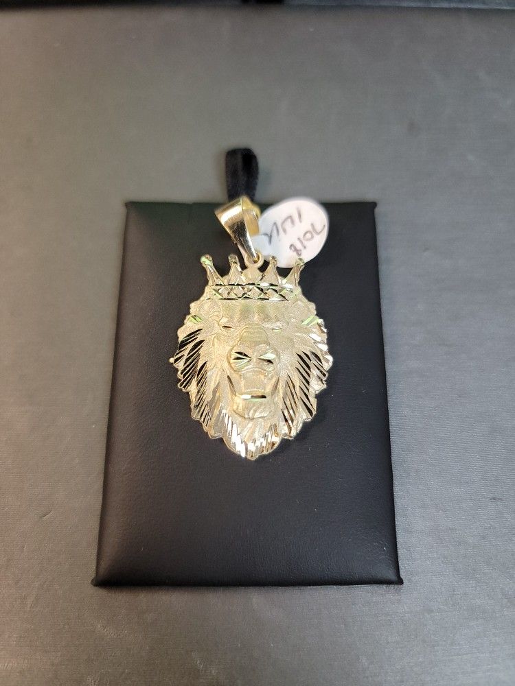 14k Pendant (Price Is Firm)