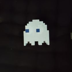 Packman Ghost Light Reacts To Sounds Or Flicker Betweens Various Colors