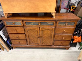 Tv entertainment center