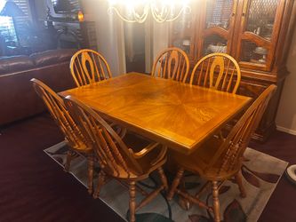 Oak dining table & 6 chairs with leaf