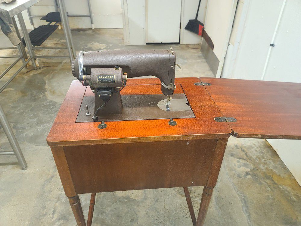 Kenmore Sewing Machine Model 117-959 