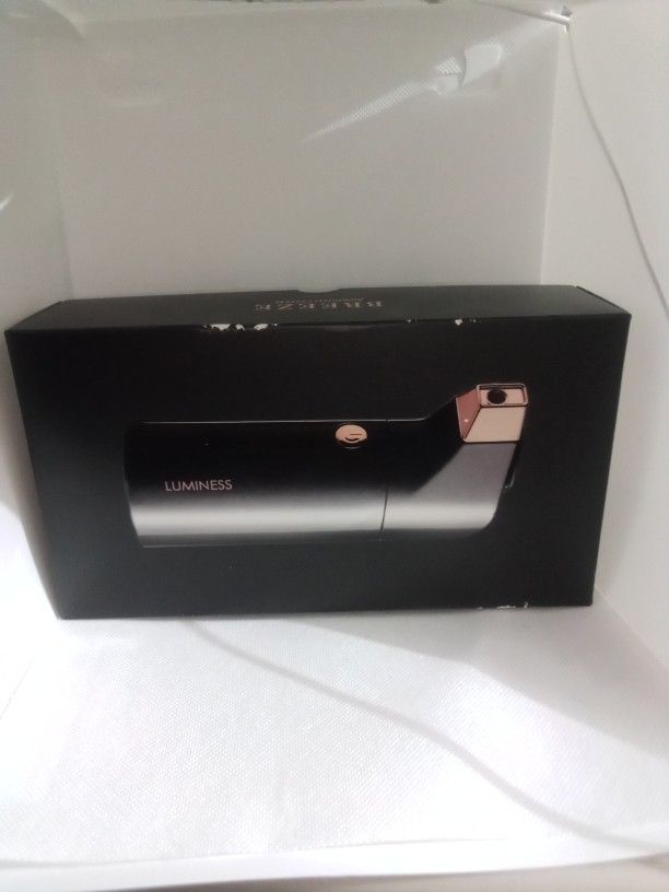 Luminous Breeze Air Brush