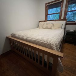 Queen Size Bed Set
