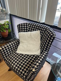 * SALON FURNITURE * need gone ASAP
