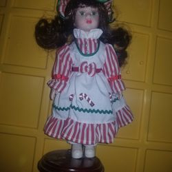 Vintage Genuine Porcelain Doll Item # 11200 Brass Key SWEET HEARTS Hand painted features