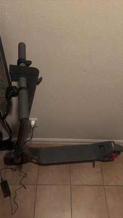 Used 2x E scooter