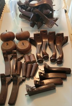 Large Lot Of Wooden Furniture Legs And Feet