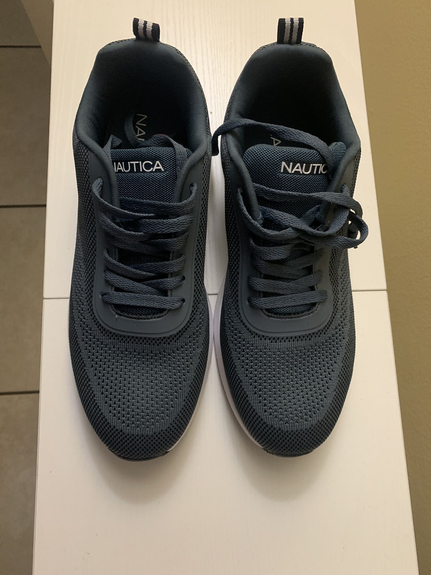Acis Sport Size 10