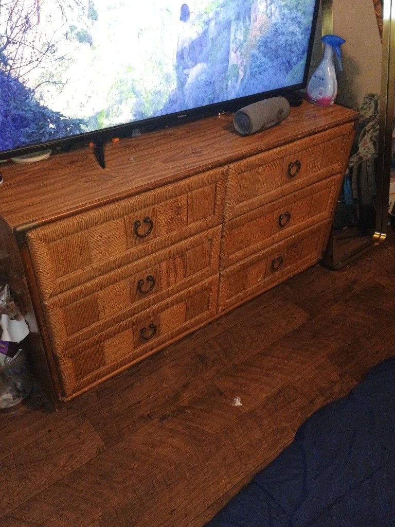 6 Drawer Dresser 