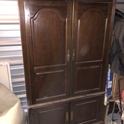 Armoire (Oak Wood)