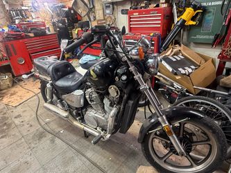 1986 Honda Shadow 700.  Project bike. Complete