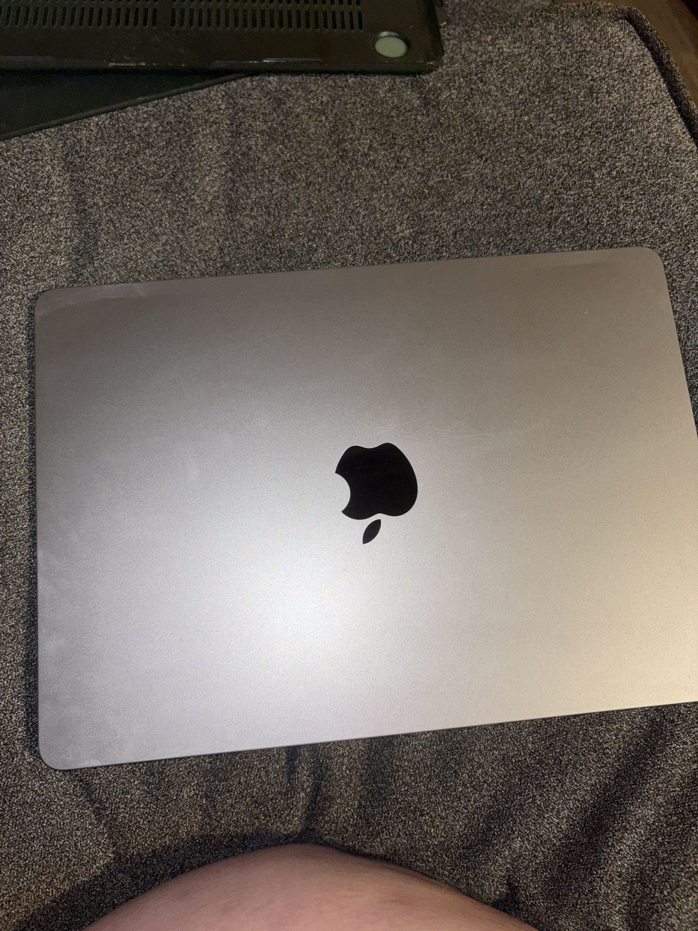 MacBook Aire 2022 Used 3 Times