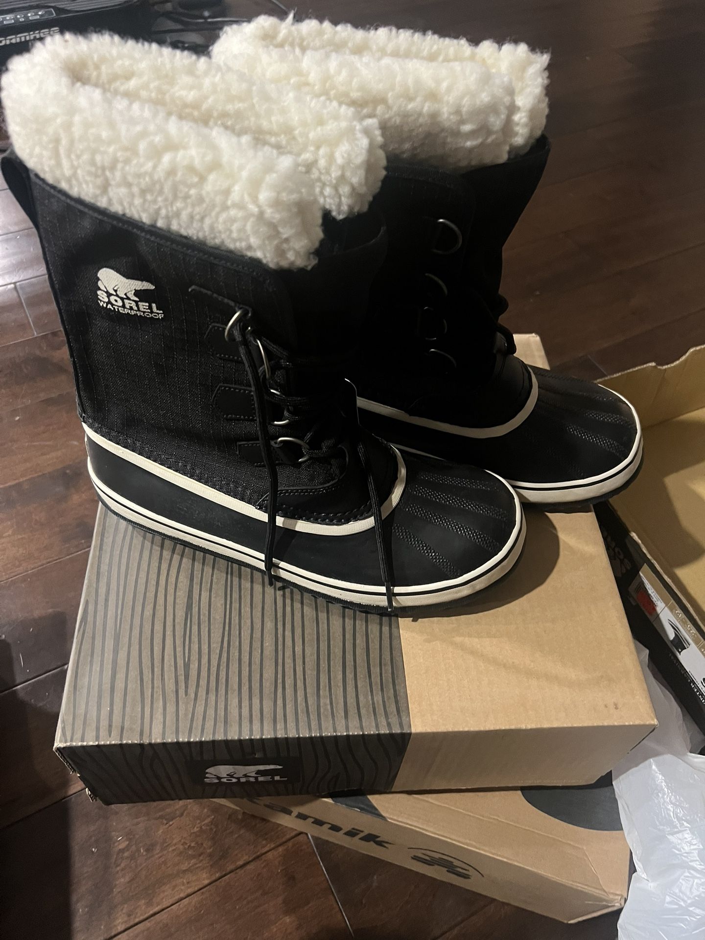 Sorel Women’s Size 11 Snow Boots