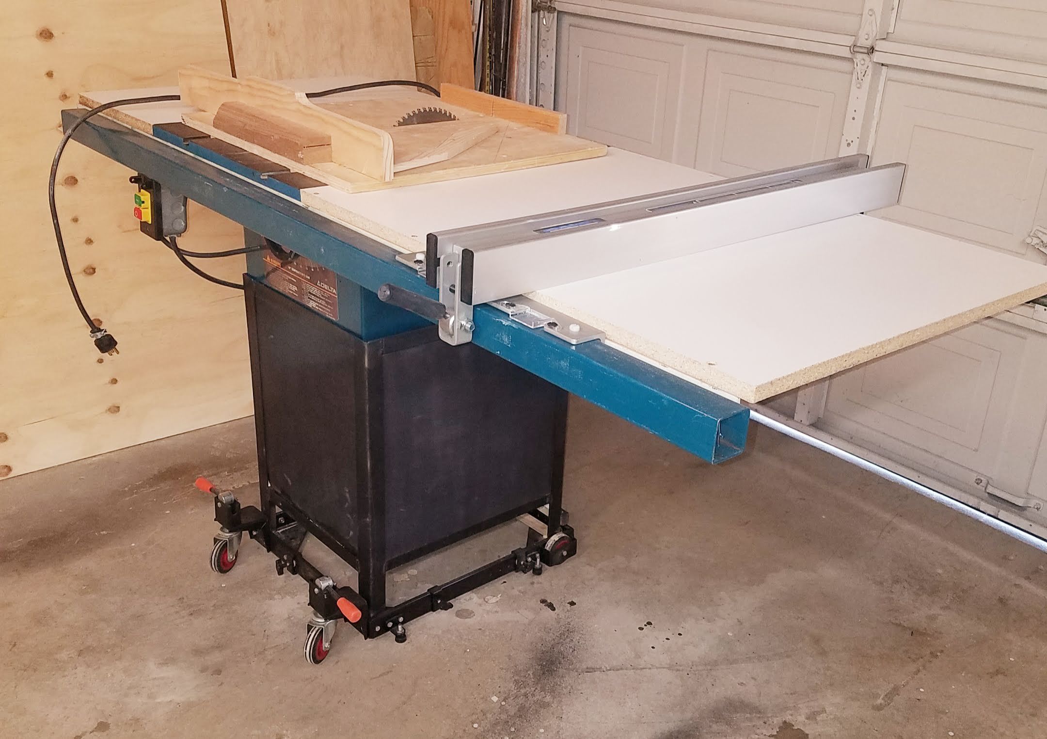 Rockwell Delta 62-042 10" Stationary Table Saw
