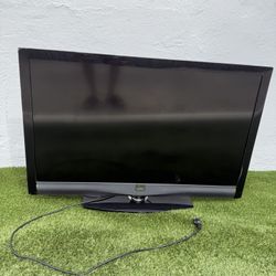 VIZIO 35’ In TV With Controller 