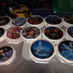 Large Bulk Of Star Wars Plates (Hamilton Collection)