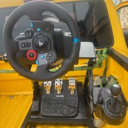 Logitech Steering Wheel compatible with PlayStation/with Pedals and stand