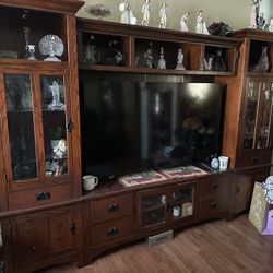 Entertainment center 