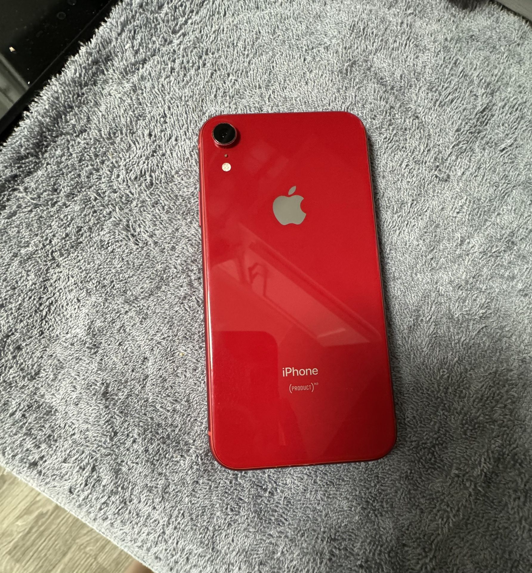 iPhone XR Red for Sale in Glendale, AZ - OfferUp