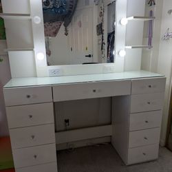 ✨ Vanity Desk with Light-Up Hollywood Mirror & Storage – Functional & Spacious ✨