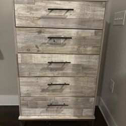 5-Drawer Wood Chest / Dresser – Modern Rustic, Excellent Condition