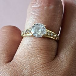 Anillo De Oro De 10k Solitario 