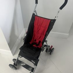 Umbrella Stroller With Storage 