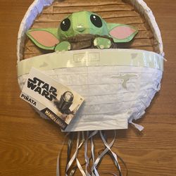 The Mandalarian Piñata Yoda Star Wars New