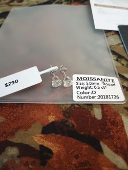 Set of silver earrings