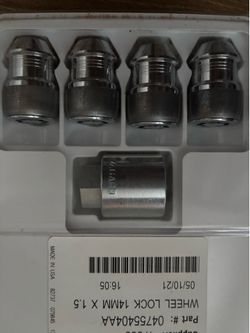 Dodge challenger/charger wheel locks