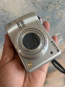 Vintage Panasonic Lumix DMC-LZ7 Digital Camera (CCD / 6x Zoom) - Works Great!