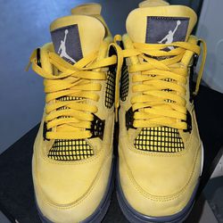 Air Jordan Retro 4’s ‘ Lightning’ 2021