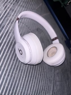 BEATS SOLO 4