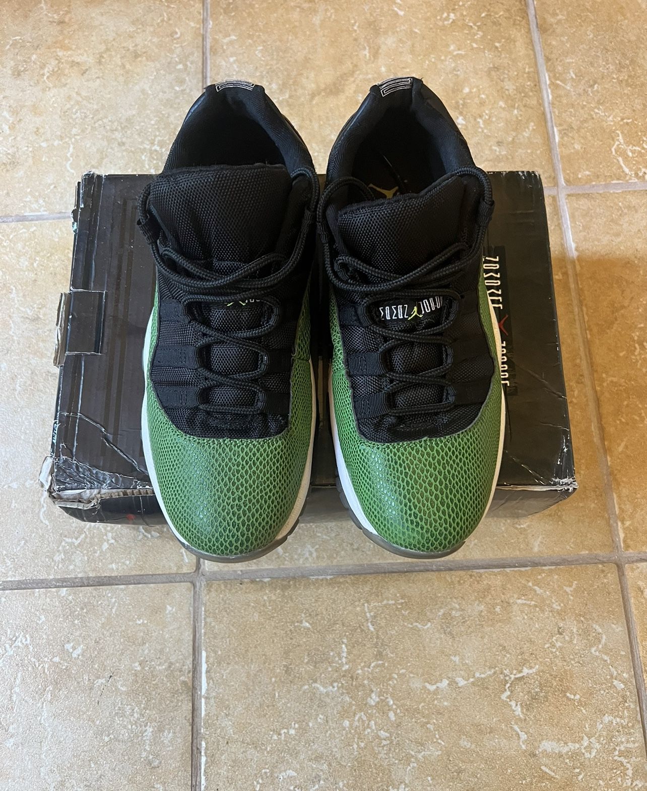 Retro 11 green snakeskins