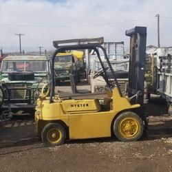 Hyster H40 Solid Tire Propane Forkl
