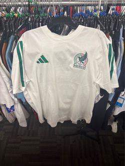 New Adidas Mexico soccer T shirt size XL, Large