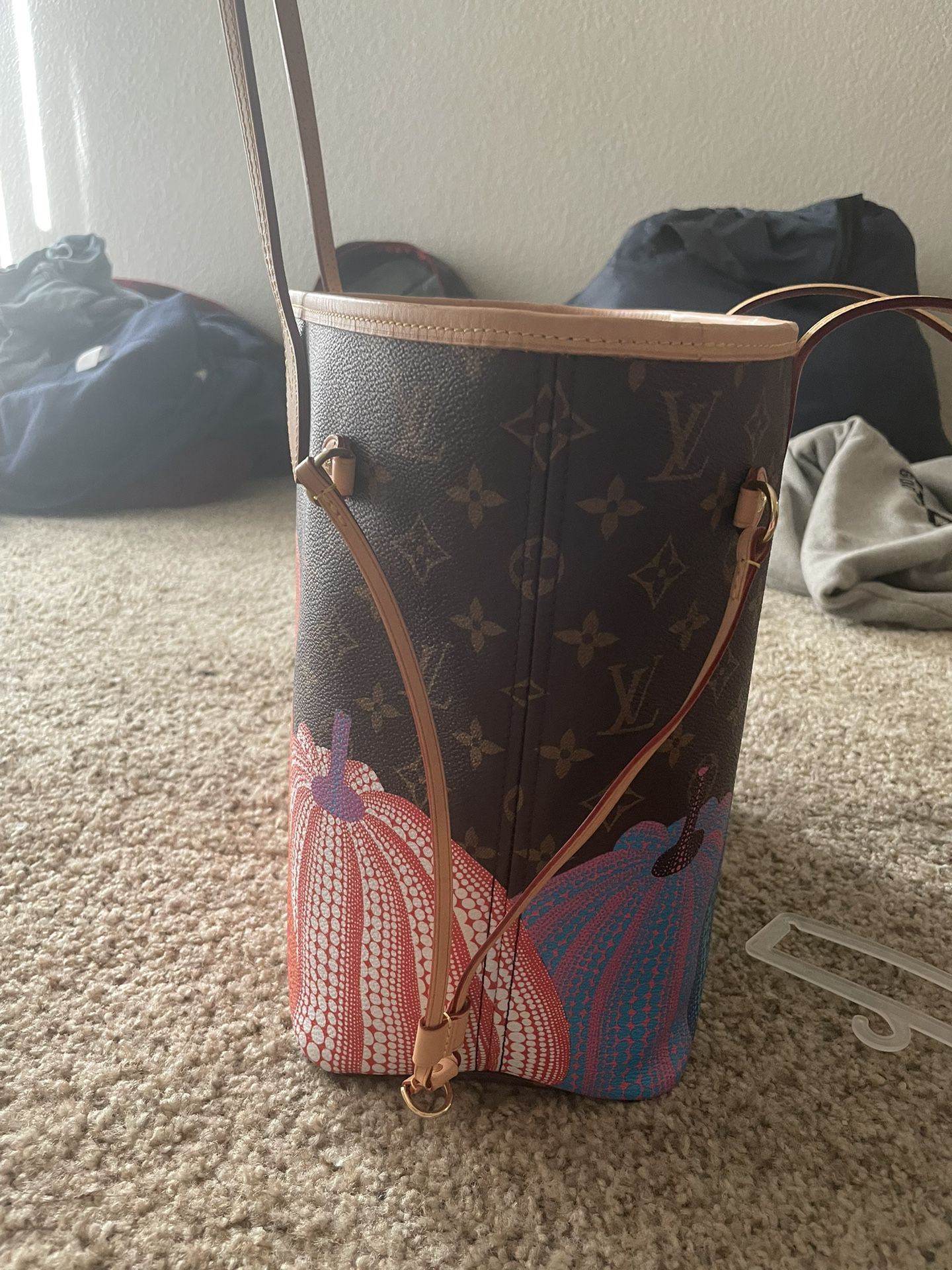 Classic LV pumpkin bag, Gallery posted by di+