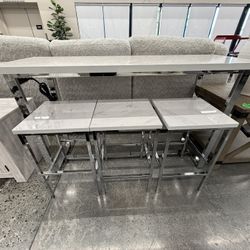 TABLE SET 