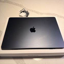 MacBook Air 2023 M2 15” 8GB