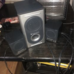 Altec Lansing 221 3-Piece Amplified Computer Desktop Speaker System Tested  5.0  25$$