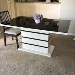 High Quality Dining Table Moving For Sell 