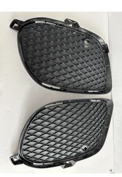 USED Genuine Mercedes Benz GLE GLS W166 AMG Set Of Front Bumper Lower Grills L+R