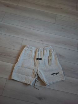ESSENTIALS Sizes:M-L