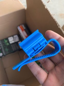 Aquarium hose holder