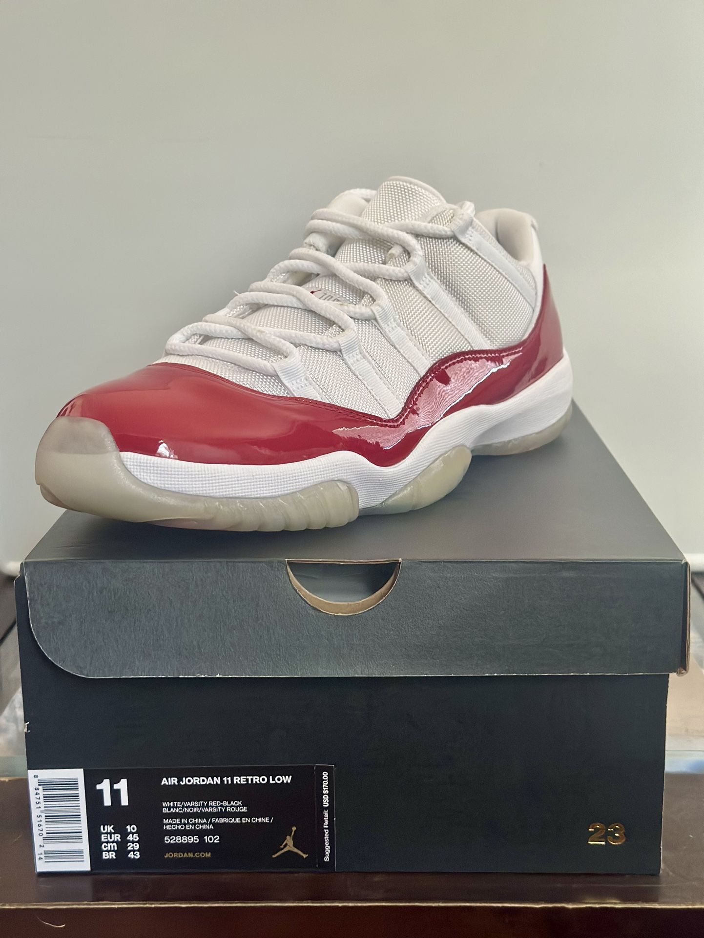 DS (2016) Air Jordan 11 Low (Cherry)