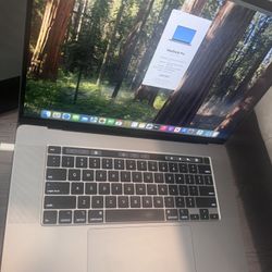 MacBook Pro 16" 500GB - Mint Condition, 4 USB-C Ports and 87W Charger Included! 