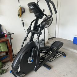 Nautilus Elliptical Machine